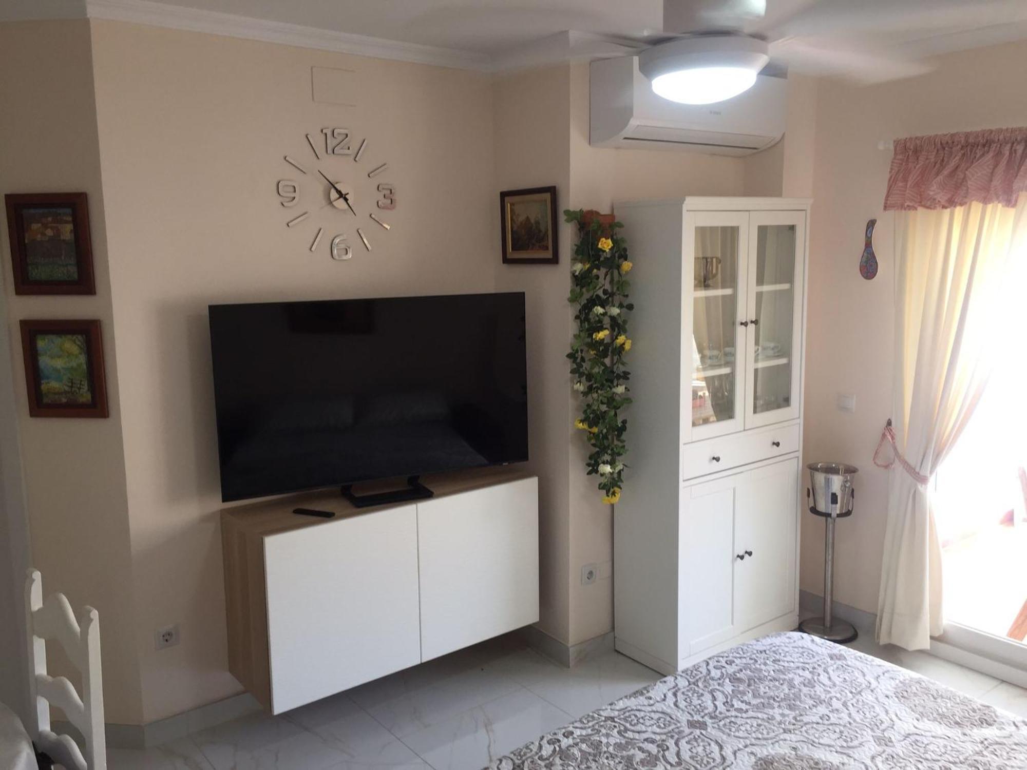 Апартаменты Studio In The Centre Near The Beach Торремолинос Экстерьер фото